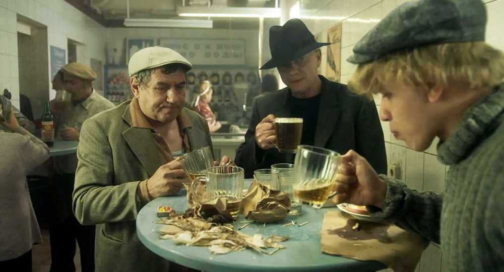 Сколько стоила кружка и бутылка пива в СССР на современные деньги в 2026 году?