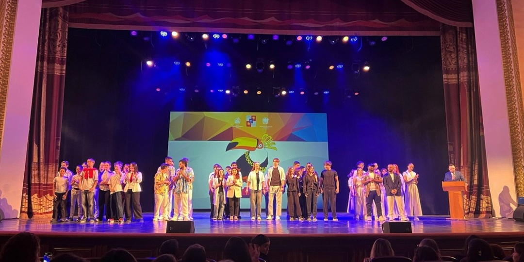 В Зимнем театре Сочи состоялась финальная игра Сочинской лиги КВН сезона 2025–2026