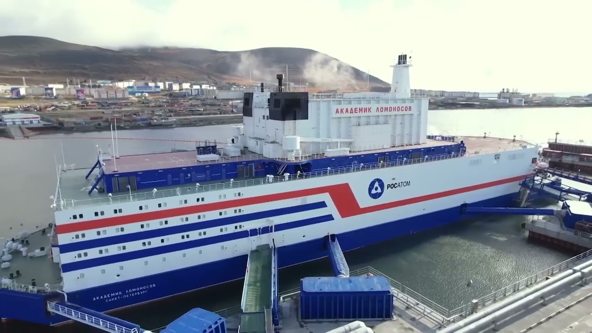 Уникальная плавучая АЭС "Академик Ломоносов" в Певеке. Фото: кадр из видео