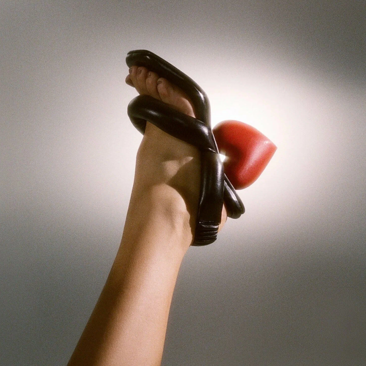 Босоножки YUME YUME Love Heel (каблук в виде сердца)