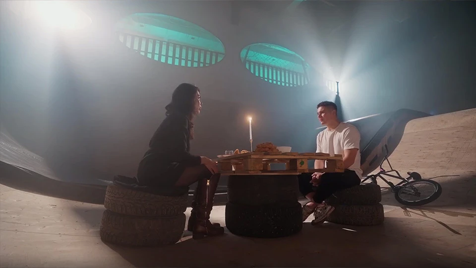 Иранская блогерша Ромина Багери приехала в Оренбург на съемки своего шоу «Хочу замуж». Фото: скриншот, шоу "Хочу замуж"