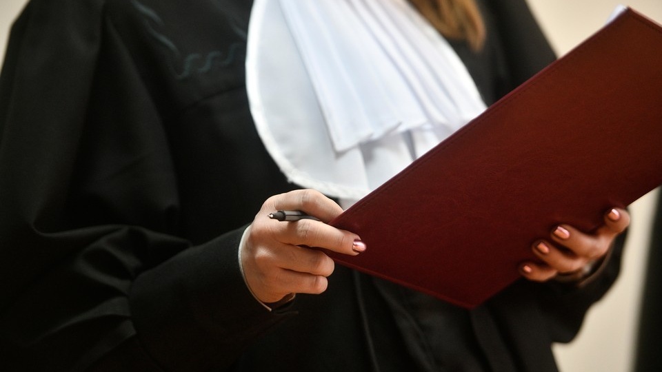 В Брянске 31-летний мужчина напал на полицейского и угодил в колонию