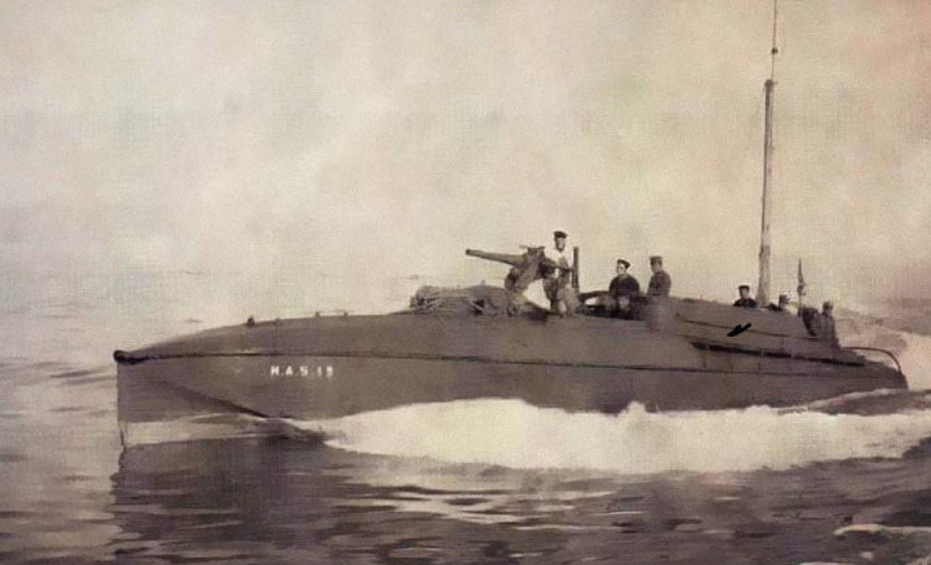 Итальянский торпедный катер типа МАС-13