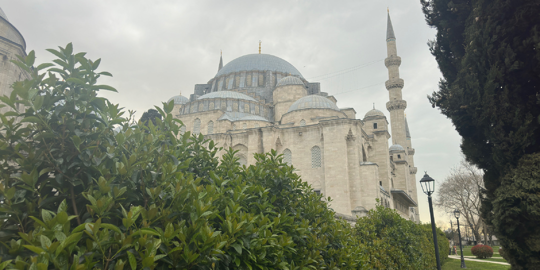 Мечеть Сулеймание: архитектурный шедевр Стамбула, скрытый в деталях