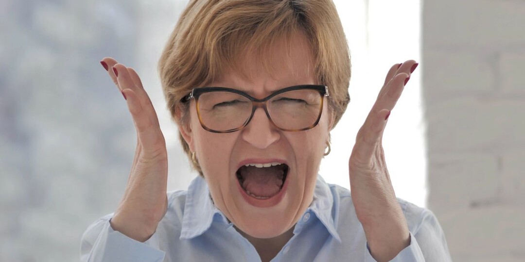 – Любви все возрасты покорны, – любовница мужа возраста нашей взрослой дочки