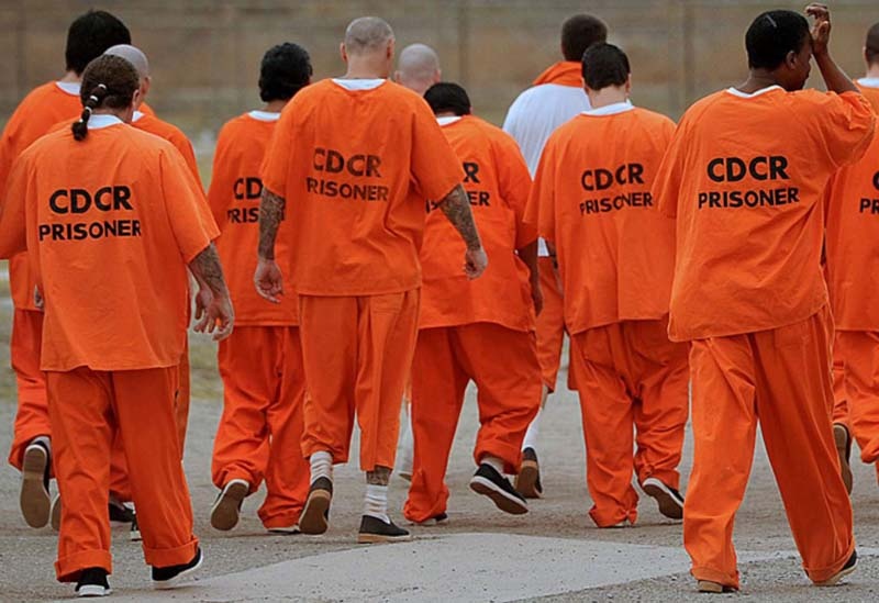 Американские заключенные в оранжевых робах