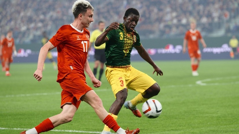 Головин хотя бы пытался играть быстрее... Фото: russian.rt.com