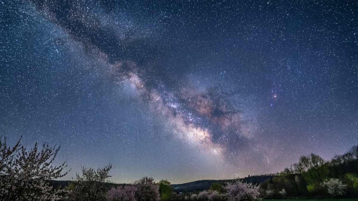 Гороскоп на апрель 2026 года для всех знаков зодиака: 3 знака, которые попадут под «удар» планет Дмитрий Петров📷
