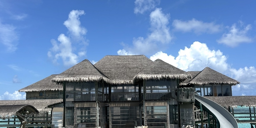 Вилла за 8000$ на Мальдивах в сутки, как выглядит внутри, что за отель