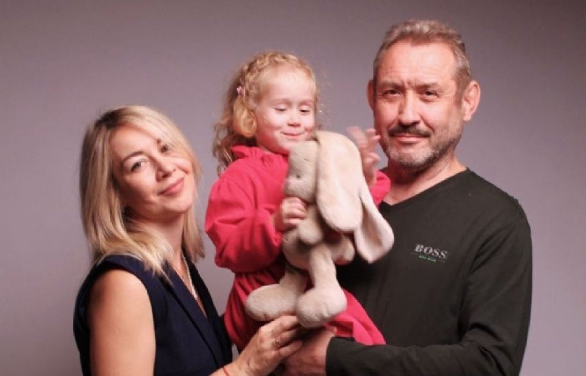 Сергей, Ирина и Арина Усольцевы (фото: Telegram @usoltseva_psy)