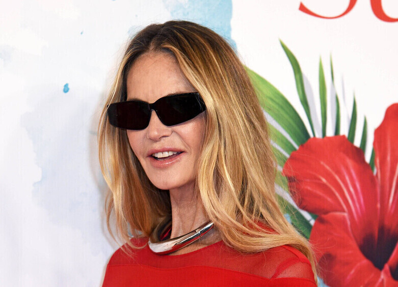     Элль Макферсон