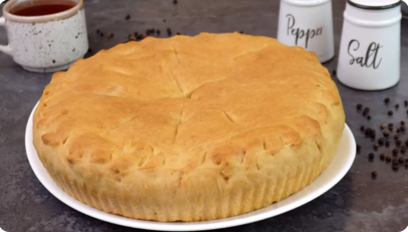 Этот аромат из кухни не спутать ни с чем: Просто, дёшево, а получается невероятно вкусно, хотя в тесте ни грамма молока и яиц...