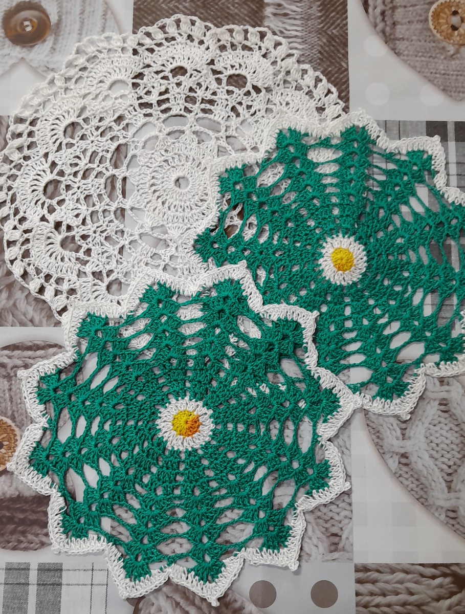 Салфеточки, 3 шт, связались для сп-красивая салфетка. Весят они 14+11+11 гр.