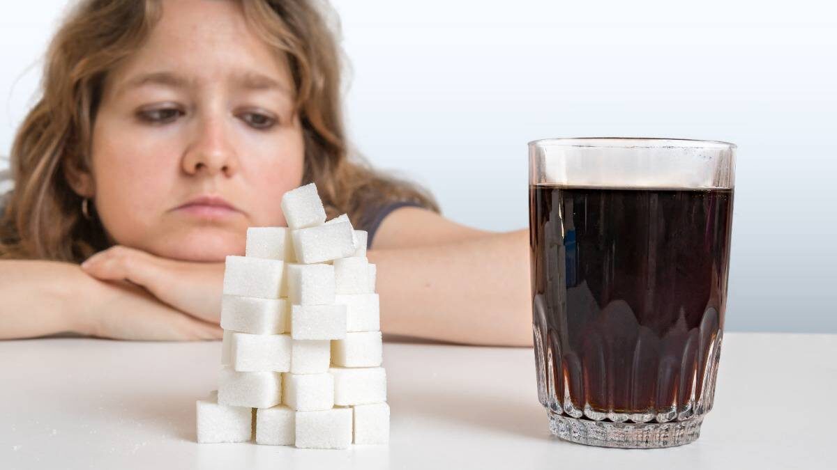    Сахар и его заменители встречаются даже там, где этого не ждешь: сосиски, соусы, консервы. Важно следить за своим рационом, чтобы не «заработать» диабет / Фото: Shutterstock