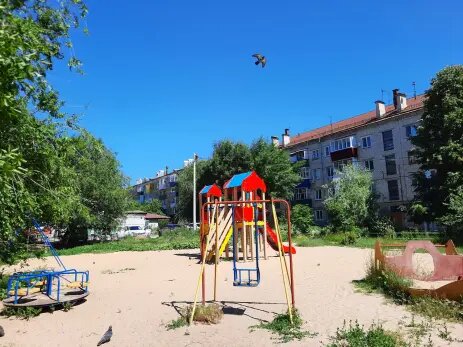 В Самарской области на шведской стенке погибла 13-летняя девочка