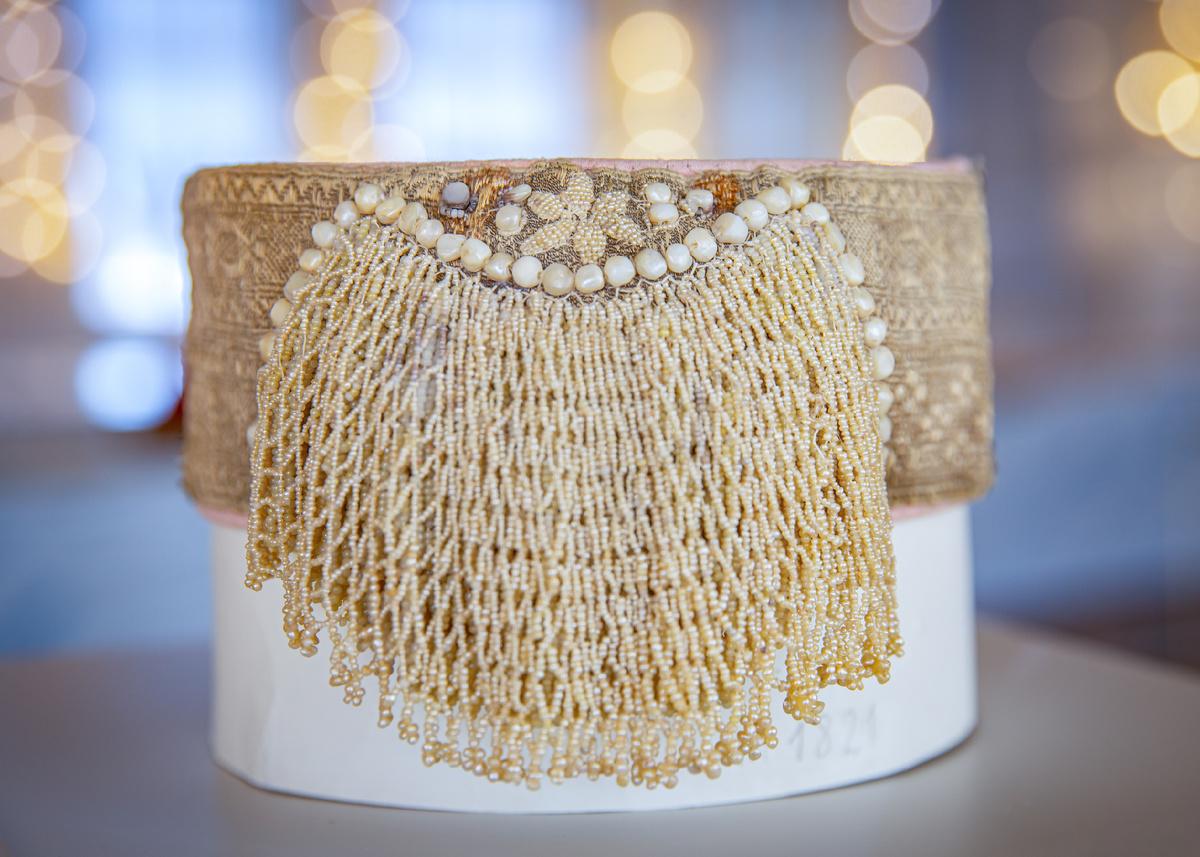 Перевязка. Конец XIX - начало XX века. Каргопольский уезд, Нифантовская волость, Полуборское с/о, д. Медвежья. Перевязка была сшита для Заросликовой Анны Владимировны. Коллекция Каргопольского музея