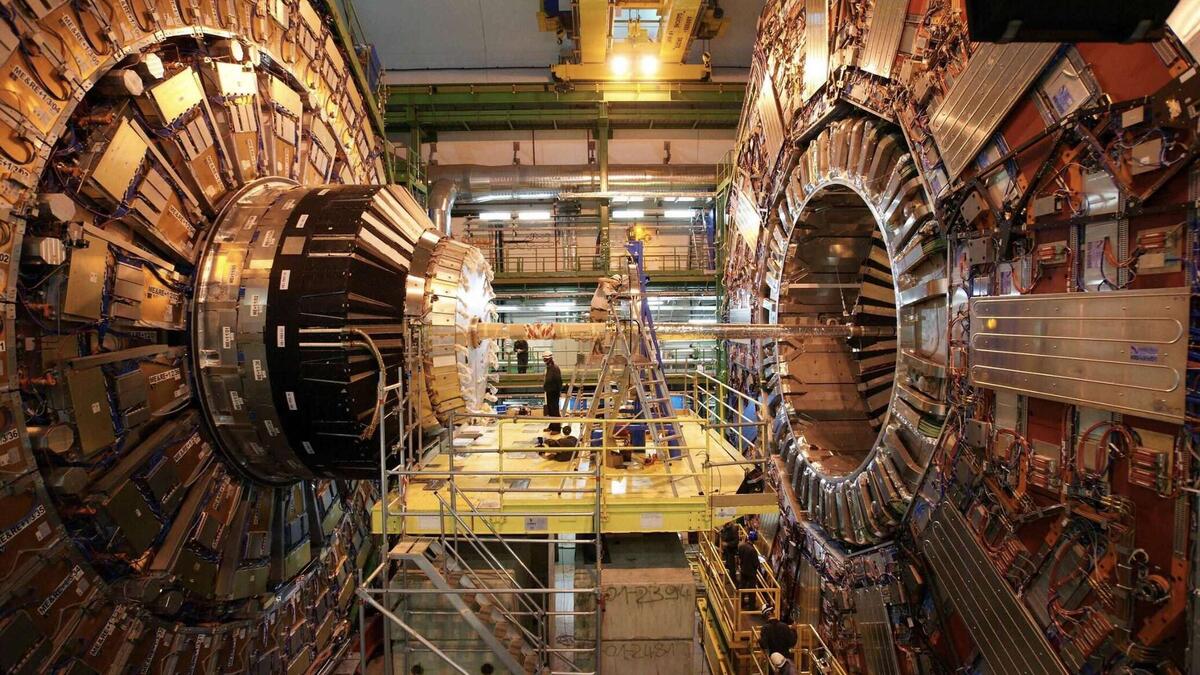 Большой адронный коллайдер (БАК)