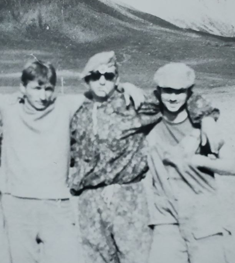 Военнослужащие ПВ КГБ СССР: В. Круглик с боевыми товарищами в ДРА