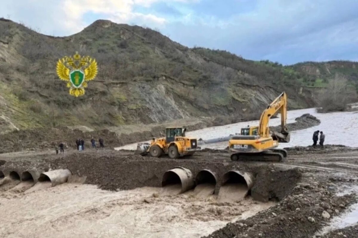    В Дагестане власти района не организовали объезд после обрушения моста