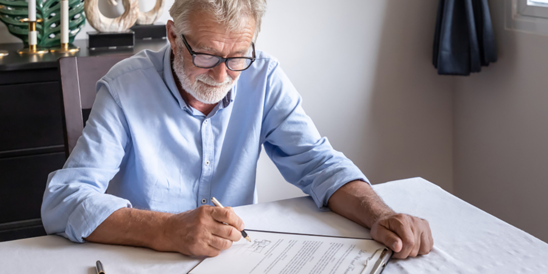 "Даже если вас вычеркнули из завещания: кому и какая доля в наследстве положена по закону"