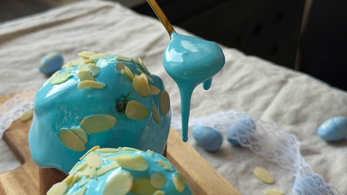 Вот такая она получается (можно сделать и белой, я просто решила добавить краситель)