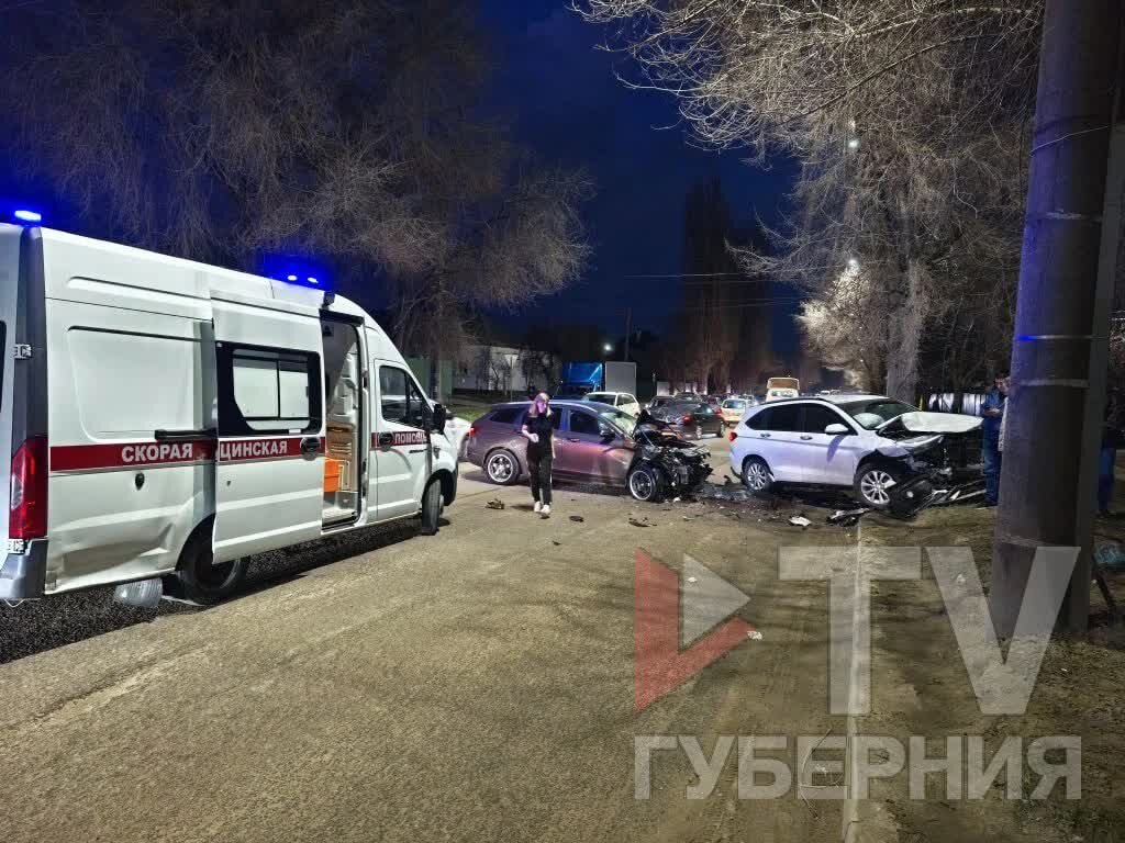     Фото с места ДТП предоставлено очевидцем