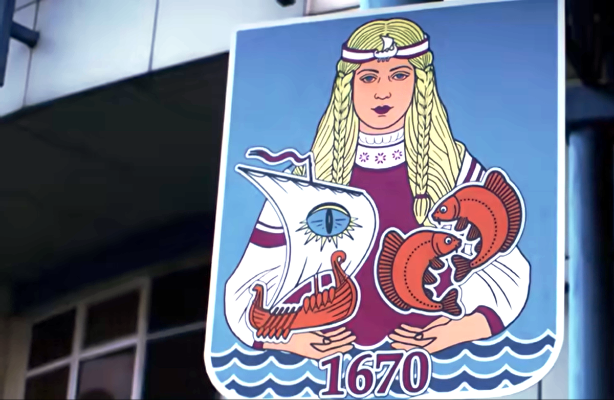 Измайлов и Наталья. Кадр из сериала "Зов русалки".