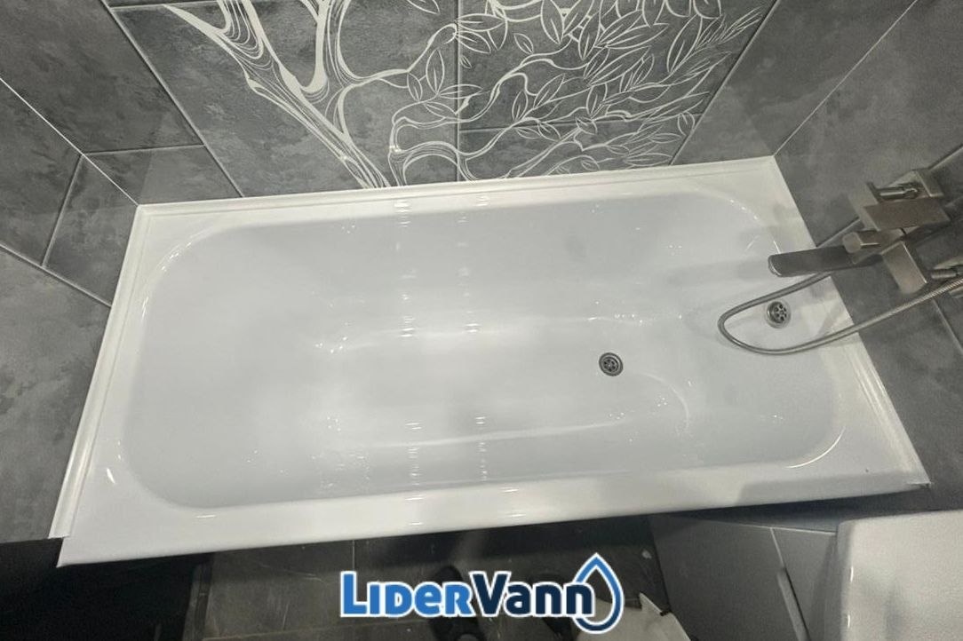 Акриловый вкладыш в ванну