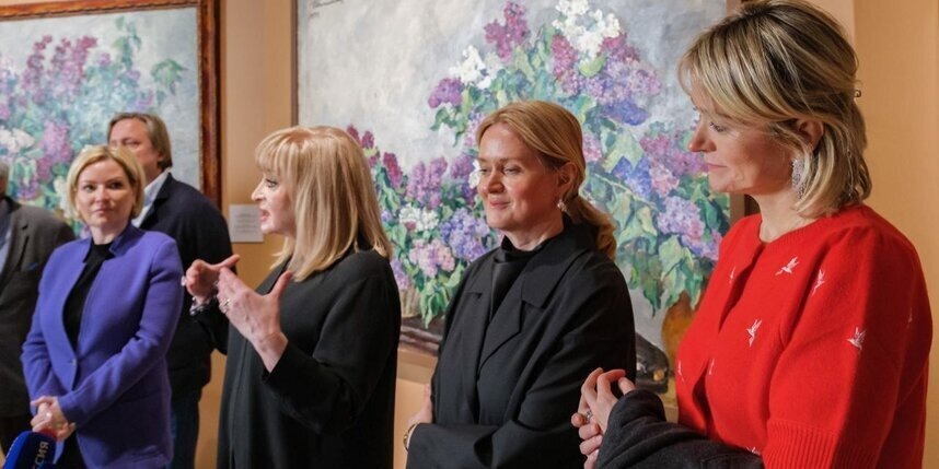    Алена Бобрович