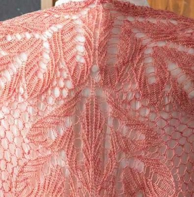 Шаль связанная спицами - 3 модели со схемами и описанием для вдохновения