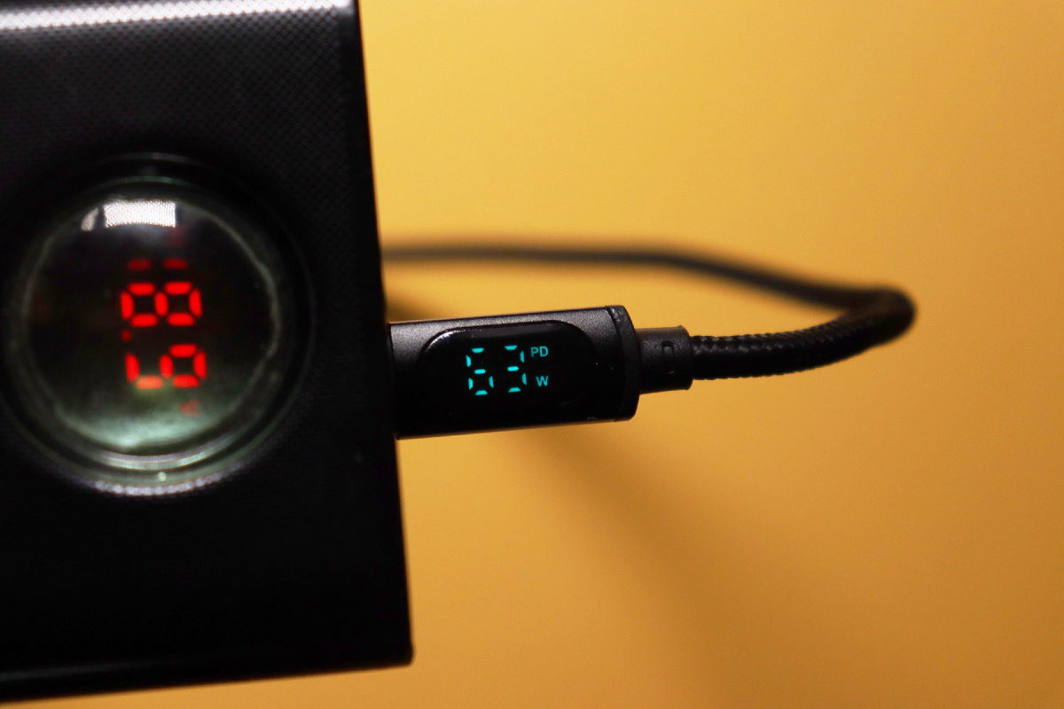 Кабель с LED-индикатором мощности (сразу видно скорость зарядки)