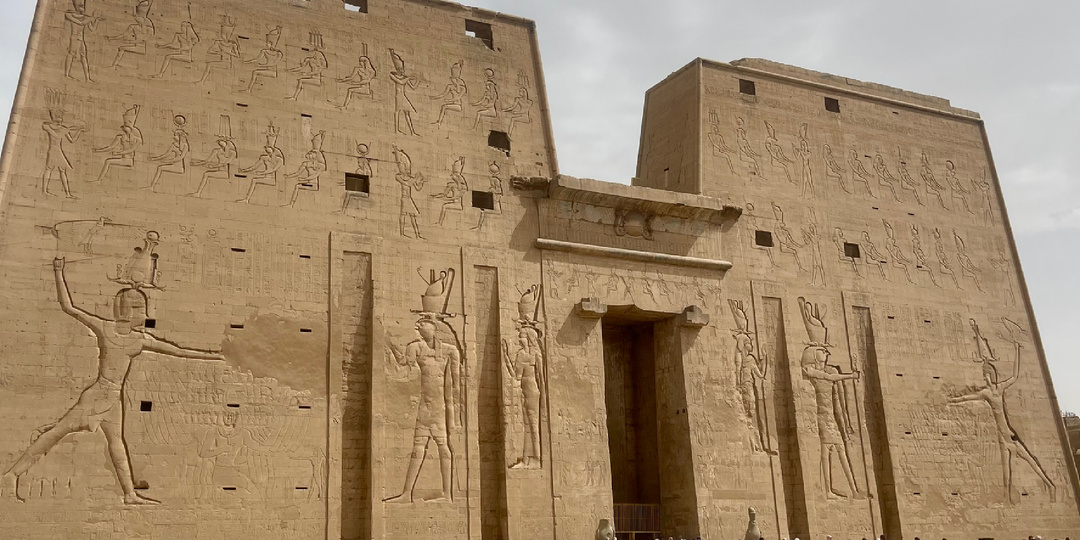 Четвертый день классического круиза по Нилу: Эдфу – храм Гора, который пережил века