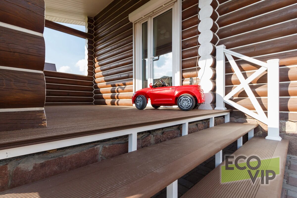 Террасная доска в частном доме