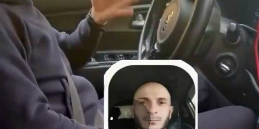 Таксист Арсен потребовал 10 тысяч рублей за возврат вещей у жены участника CBO, а получив отказ, начал оскорблять ее