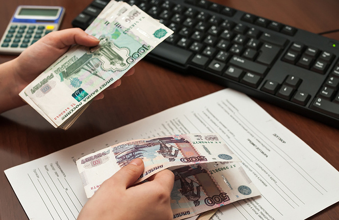 Экономика замедляется на фоне увеличения доходов работающих россиян