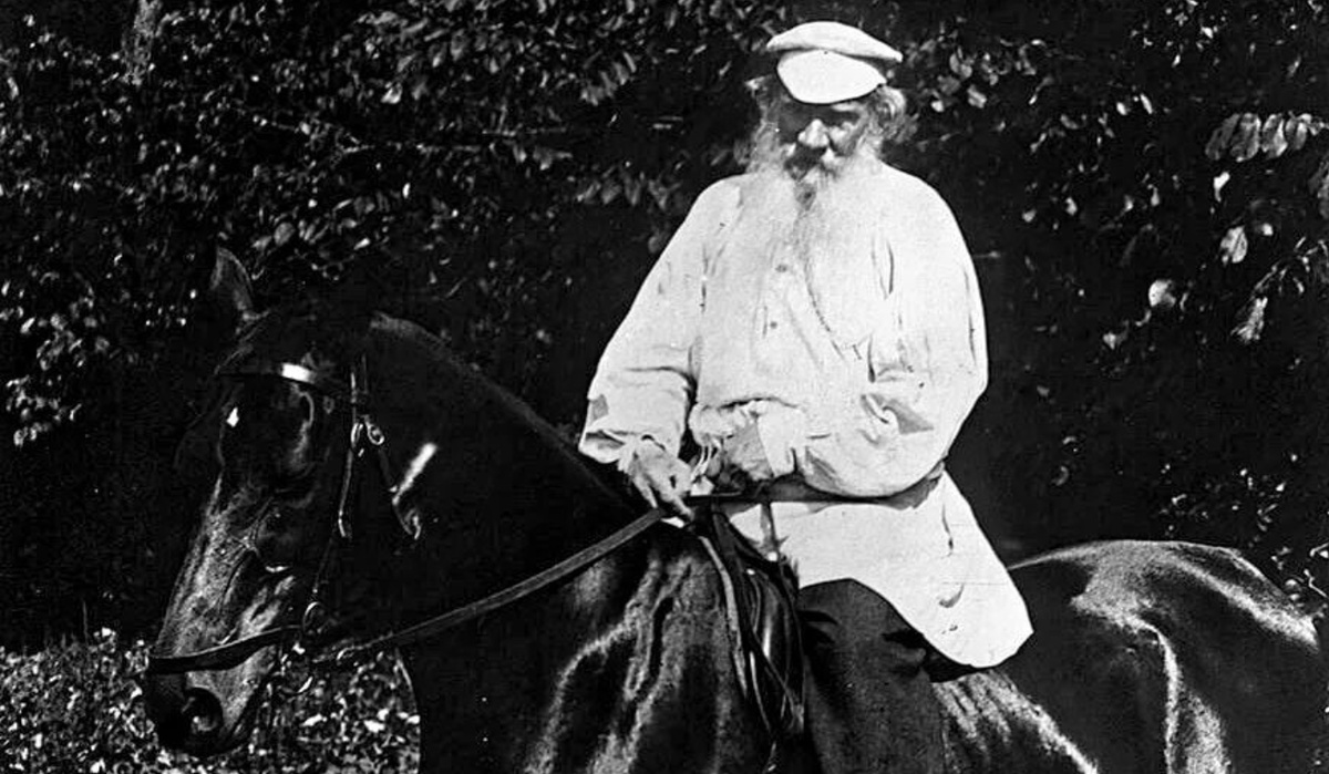 Лев Николаевич Толстой 