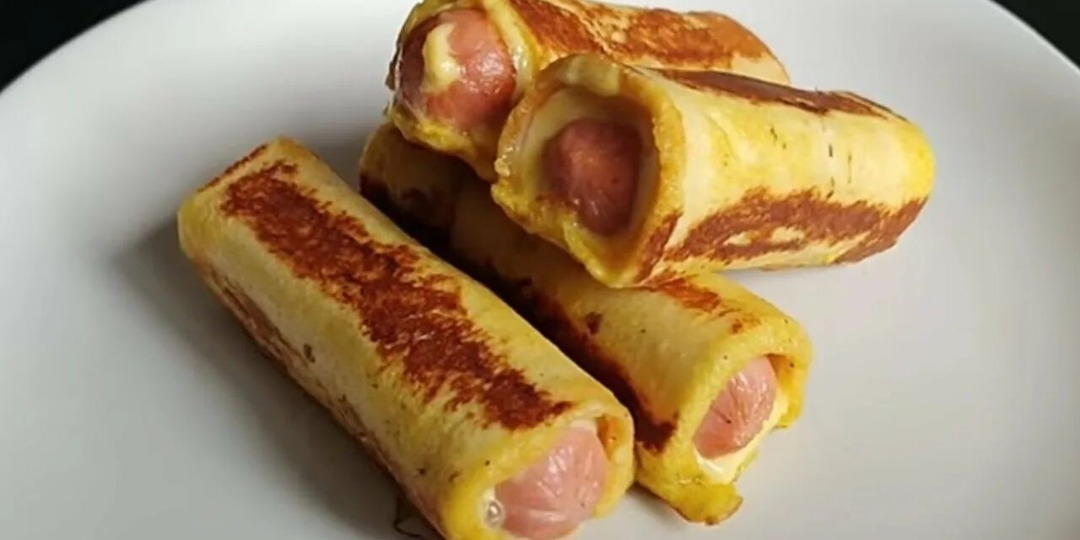 Блинчики с сосисками на завтрак