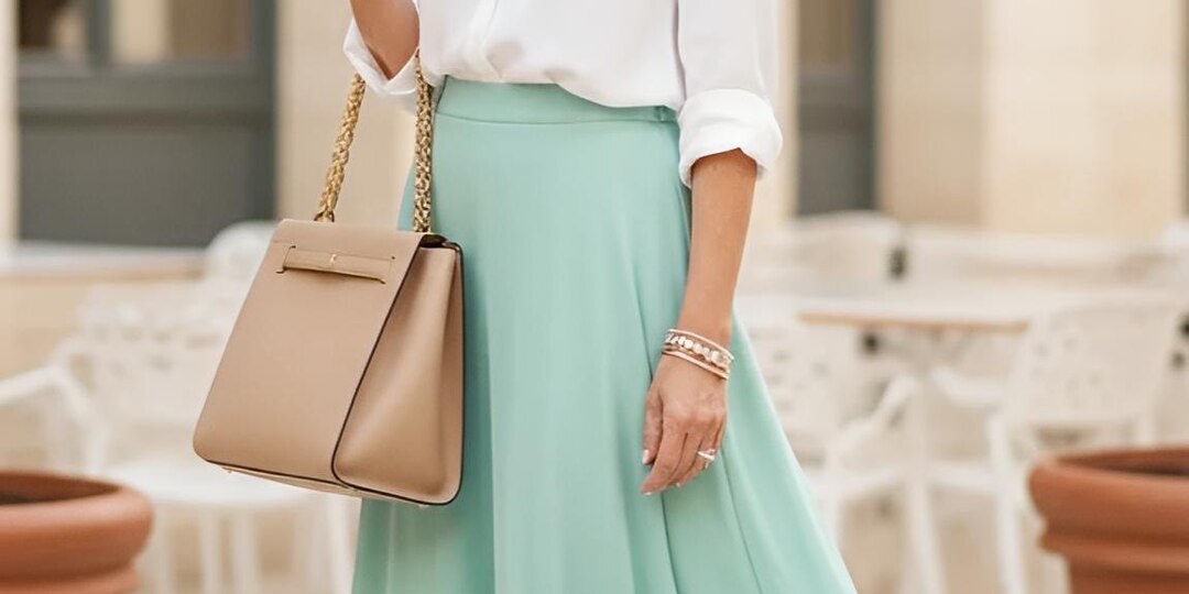 Расцветайте этой весной: 10 образов с юбками на теплый сезон для женщин 50+, которые подчеркнут женственность и безупречный вкус