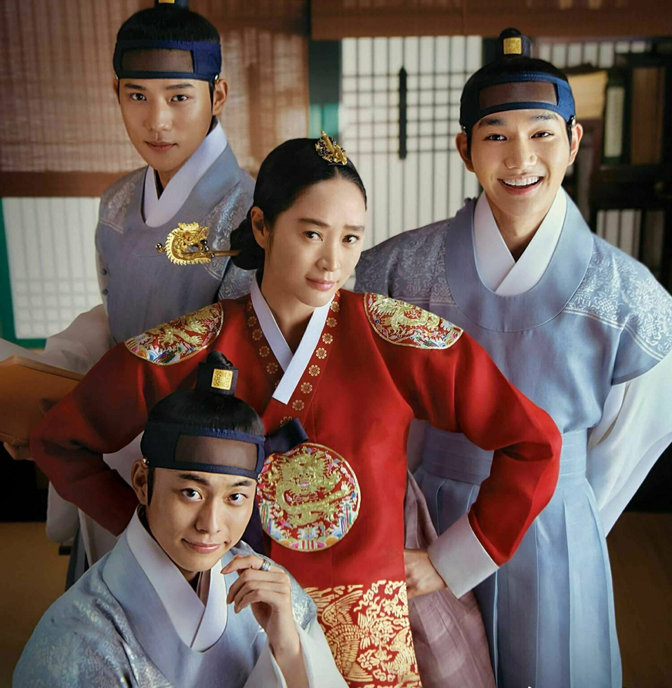 Дорама "Под зонтом королевы" 2022