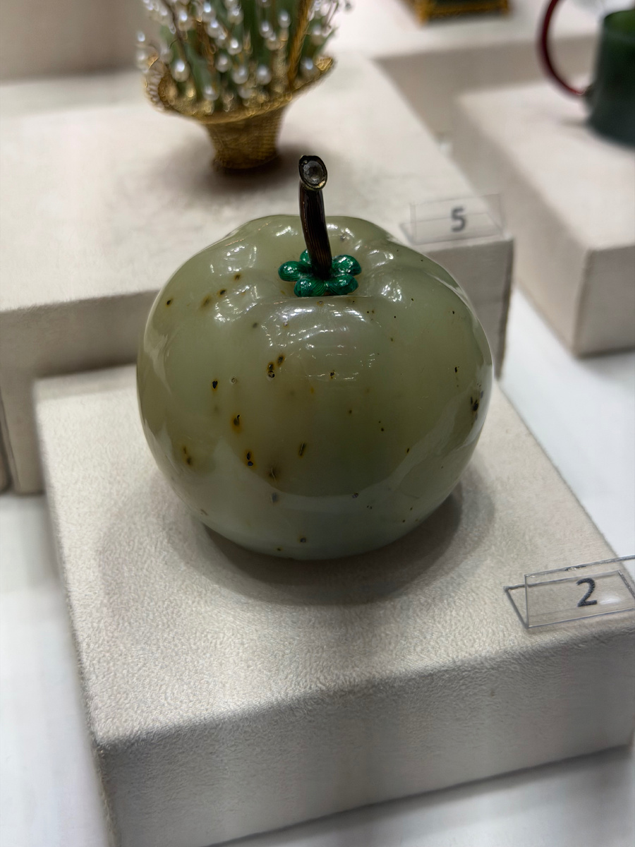 Яблоко для клея