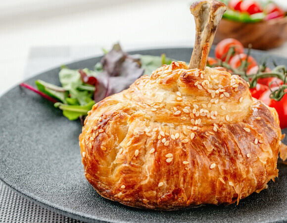 Что приготовить из фарша — вот новый способ подачи котлет в виде "куриных ножек"