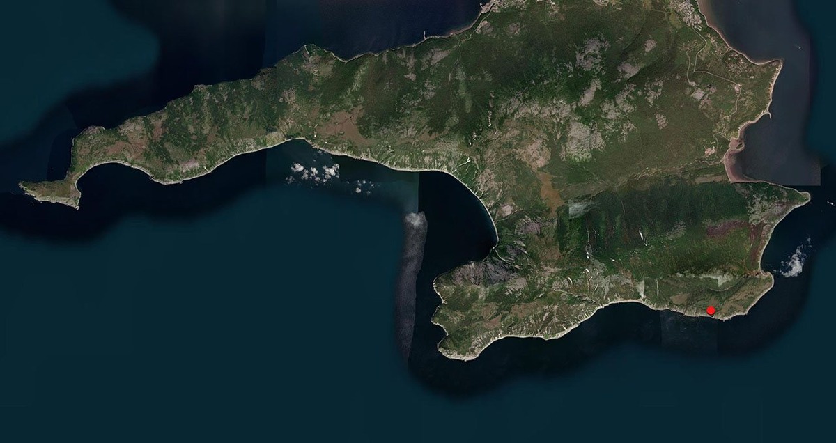   Фото: Полуостров Старицкого. Отмечено примерное месторасположение батареи № 401