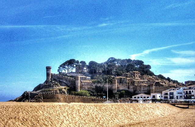 Открыточный вид на Vila Vella 