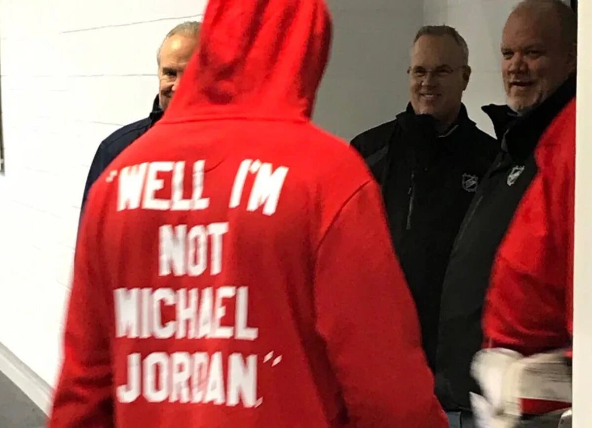     Clutch Points об исторической параллели Овечкина и Джордана в Юте: красивая символическая связь