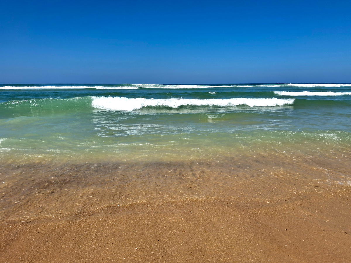 Океан все же выглядит не как море