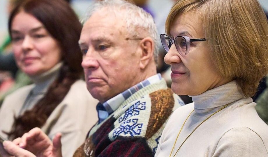 С апреля вводятся обновленные правила для пенсионеров от 55 до 87 лет: что изменится