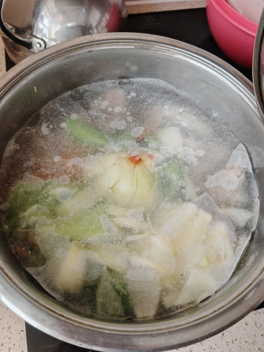 Вместо крышки - картуш!