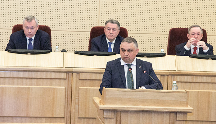    Министр жилищно-коммунального хозяйства и энергетики Новосибирской области Евгений Назаров сообщил, что проекты КПО будут реализовываться на основе импортозамещенного оборудования. Фото: Михаил Периков