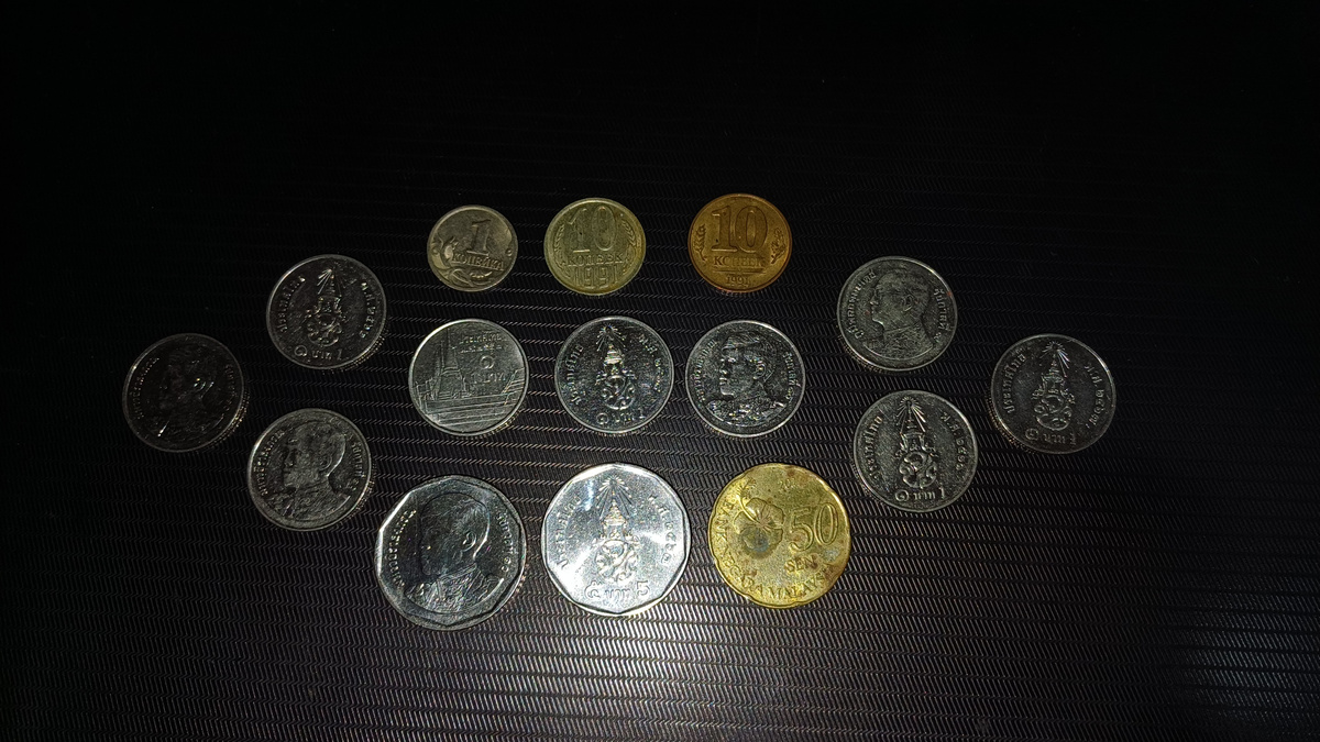 У каждого в кармане есть свои сувениры. Фото автора с пылу, с жару 2026