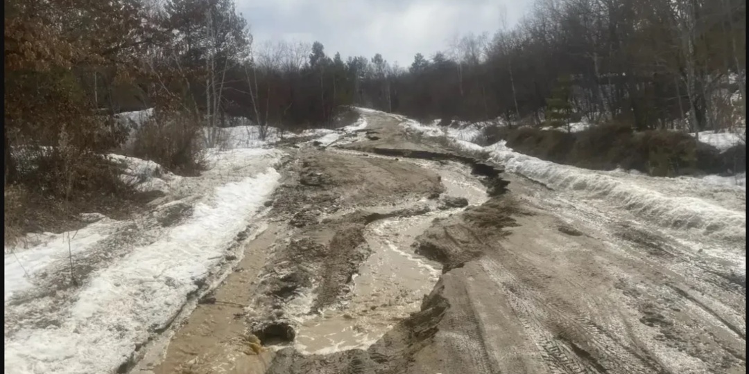 Вода отрезала доступ к селу